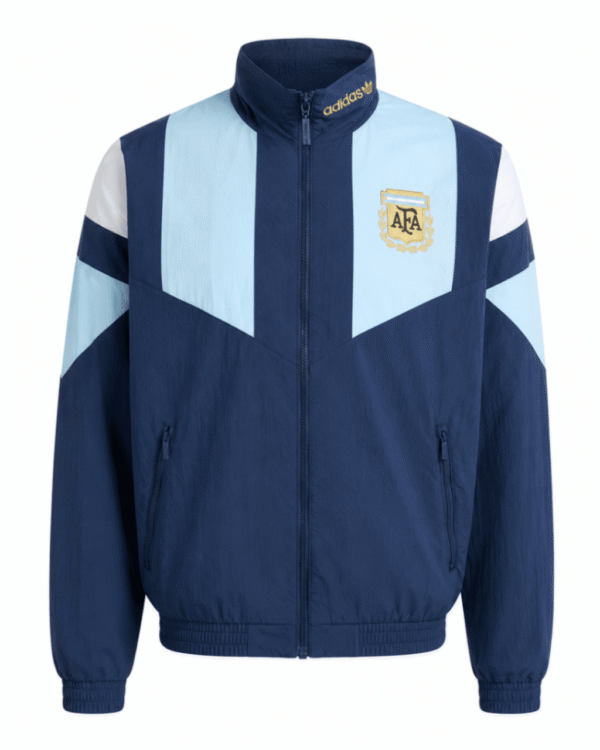 Jacket original ARGENTINA, color azul marino con franjas celestes en hombros