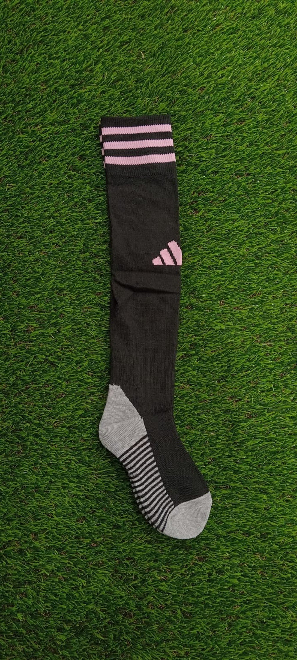 Medias JUVENTUS, color negro con detalles en rosa