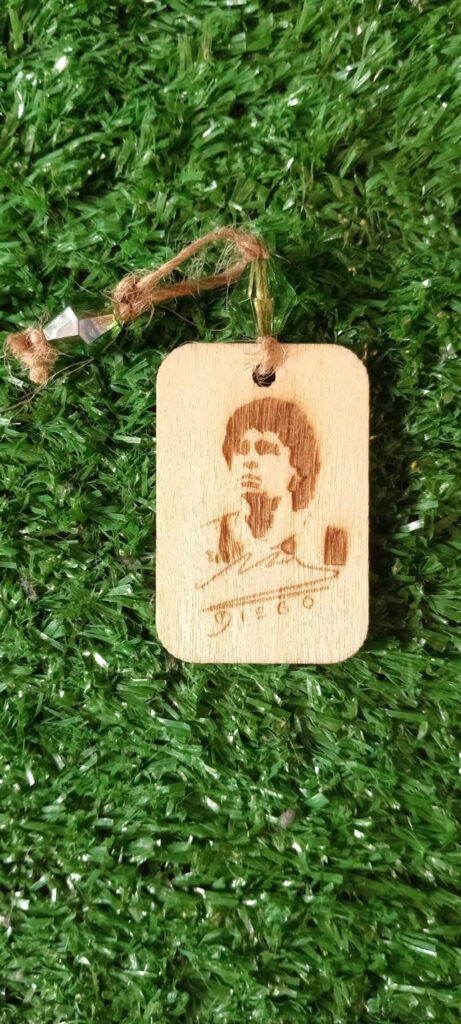 Llavero, Madera imagen Diego Maradona joven