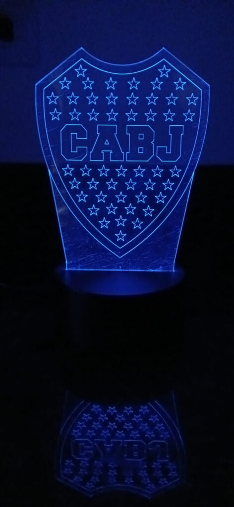Lámpara figura de acrílico BOCA JUNIORS, escudo CABJ