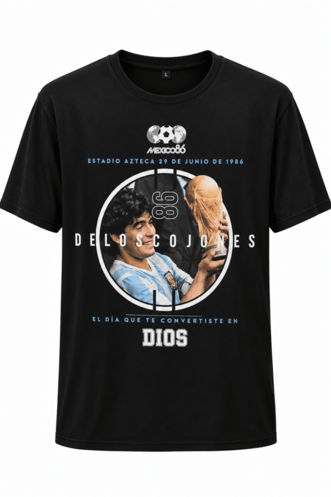 Tshirt original ARGENTINA, negra con Maradona con la copa